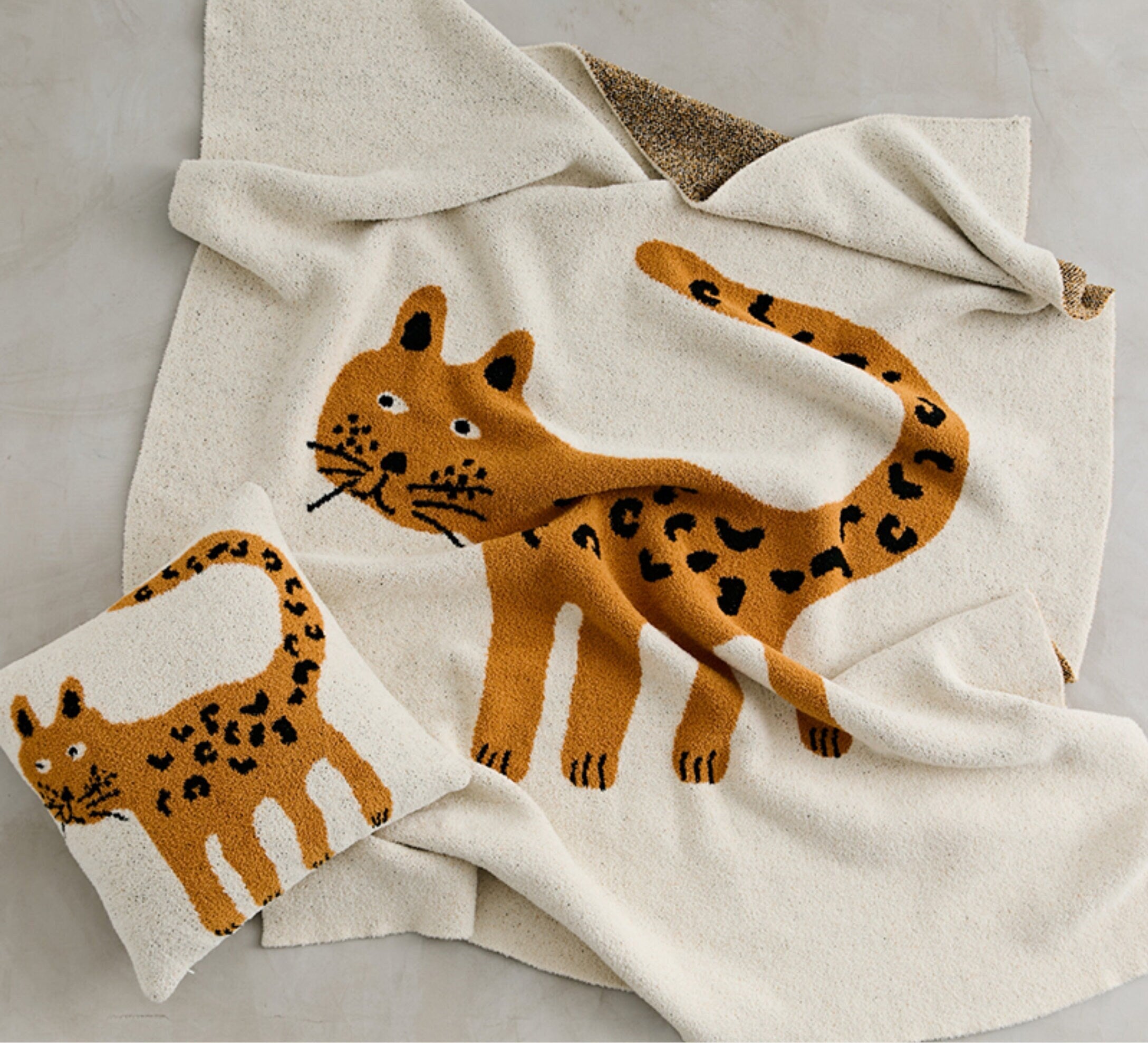 Cheeky Leopard Throw Pillow Cover – Plush Fabric